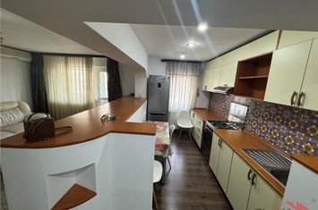 Apartament 3 camere de vanzare CENTRAL - Vrancea anunturi imobiliare Vrancea