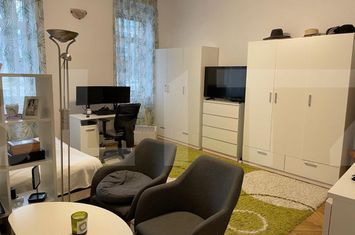 Casă - 8 camere de vanzare CLUJ-NAPOCA - Cluj anunturi imobiliare Cluj