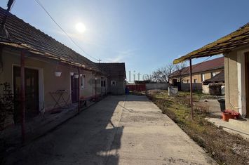 Casa cu 2195 mp teren in Cihei - Str. Mare anunturi imobiliare Bihor