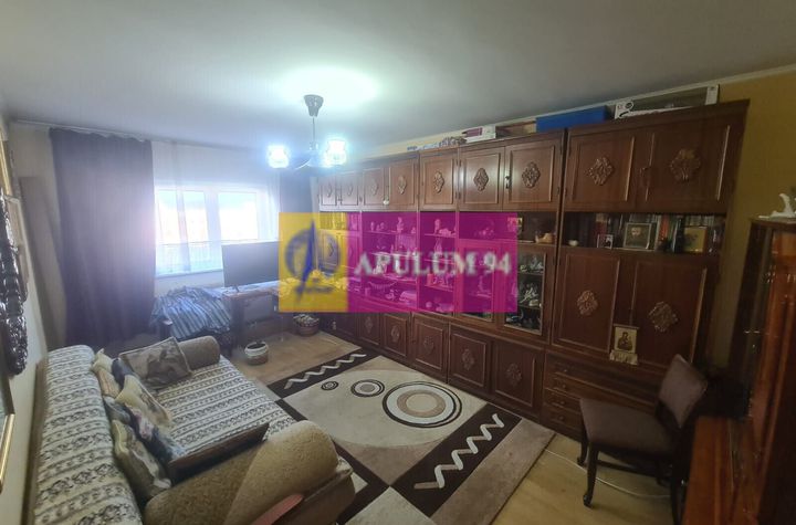 Apartament cu 3 camere de vanzare in Campina - Zona Centrala anunturi imobiliare Prahova