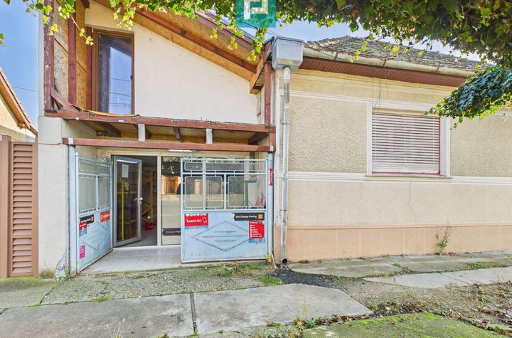 Casă+spaţiu comercial în Ghioroc, vânzare în rate anunturi imobiliare Arad