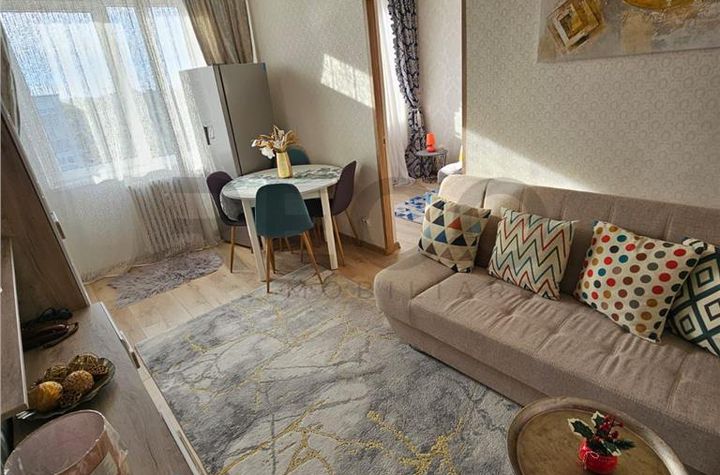 Apartament 3 camere de vanzare CENTRAL - Bihor anunturi imobiliare Bihor