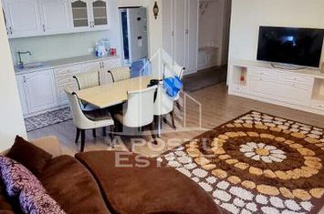 Apartament cu 3 camere,100 mp,decomandat,etaj intermediar,zona Intim anunturi imobiliare Arad