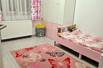 Apartament 3 camere de vanzare TRACTORU - Brasov anunturi imobiliare Brasov