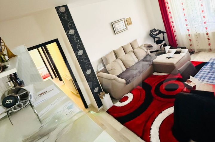 Apartament 3 camere de vanzare TRACTORU - Brasov anunturi imobiliare Brasov