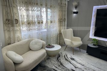 Apartament 4 camere de vanzare ORASTIE - Hunedoara anunturi imobiliare Hunedoara