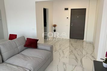 Apartament lux cu 2 camere de inchiriat in Iosia Residence anunturi imobiliare Bihor