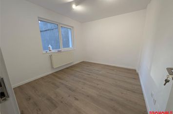 Apartament 2 camere de vanzare BANCA NATIONALA - Bacau anunturi imobiliare Bacau
