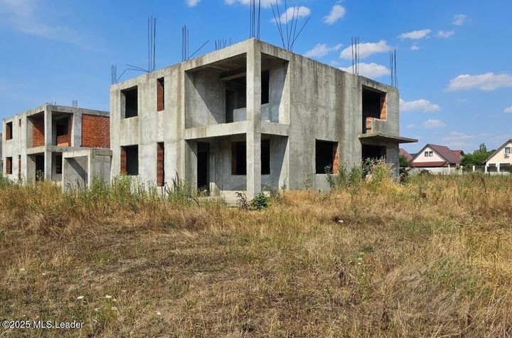 Pantelimon - Padurea Cernica, Vila 222 mp utili, teren 466 mp anunturi imobiliare Bucuresti