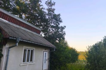 Casă - 2 camere de vanzare NEGOSTINA - Suceava anunturi imobiliare Suceava