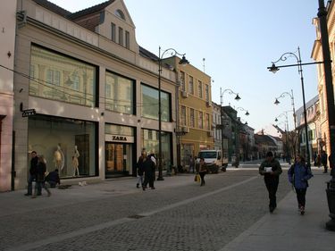 Zara a investit 2,5 mil. euro într-un magazin pe trei niveluri din Sibiu