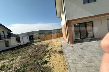 Vilă - 4 camere de vanzare CHINTENI - Cluj anunturi imobiliare Cluj
