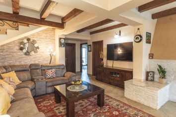 Apartament 5 camere de vanzare SANGEORGIU DE MURES - Mures anunturi imobiliare Mures