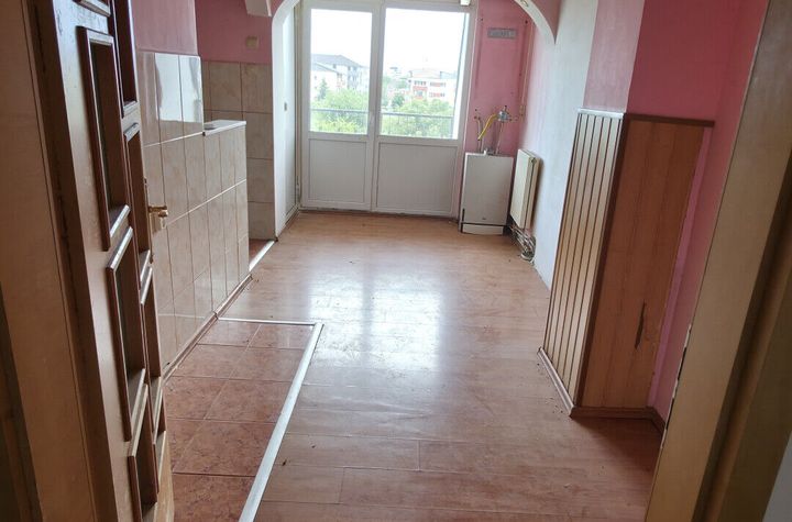 Apartament 4 camere 83.4 mp str.Victoriei, bl.114 Alba Iulia anunturi imobiliare Alba