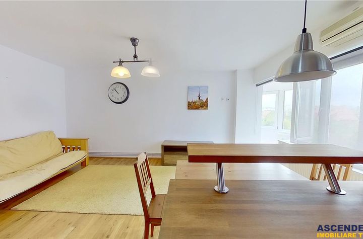 Apartament 4 camere de inchiriat CENTRUL CIVIC - Brasov anunturi imobiliare Brasov