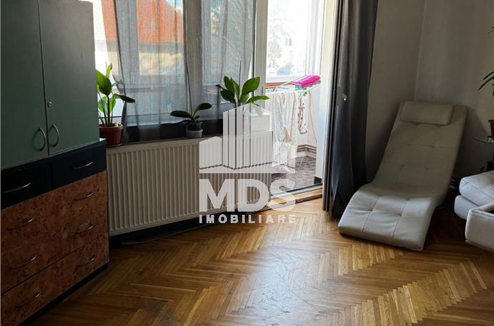 Apartament 3 camere de vanzare COMPLEX STUDENTESC - Timis anunturi imobiliare Timis