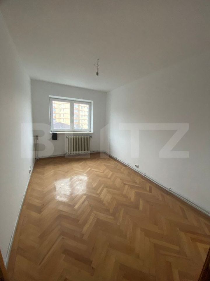 Apartament 3 camere de vanzare SUCEAVA - Suceava anunturi imobiliare Suceava