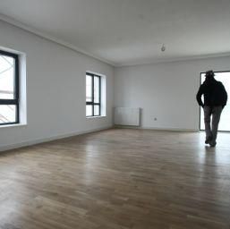 Avansul, principalul obstacol în cumpărarea locuinţei
