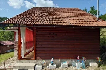 Casă - 2 camere de vanzare EST - Hunedoara anunturi imobiliare Hunedoara