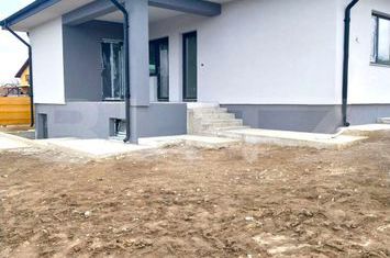 Casă - 3 camere de vanzare LETCANI - Iasi anunturi imobiliare Iasi