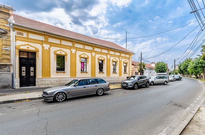 Vilă cu caracter, renovată complet, str. George Coșbuc anunturi imobiliare Arad