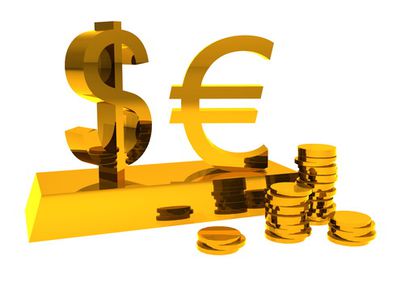 Euro şi dolarul au urcat la noi maxime istorice