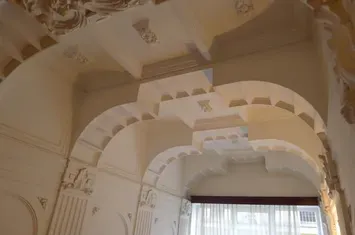Vanzare jumatate de vila Cotroceni 6 camere cu terasa ideal rezidenta/birou anunturi imobiliare Bucuresti