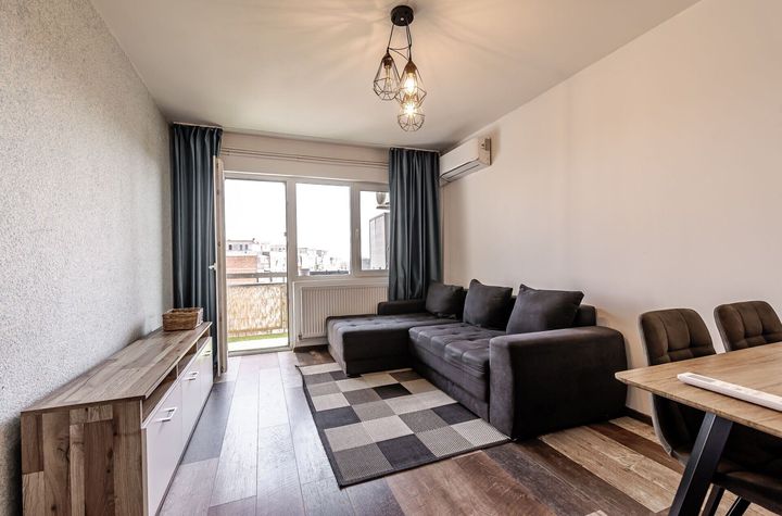 Apartament decomandat 3 camere - Vlaicu - Complet Renovat - COMISION 0 anunturi imobiliare Arad
