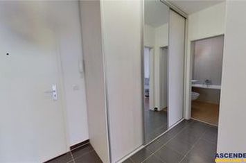 Apartament 2 camere de inchiriat AVANTGARDEN - Brasov anunturi imobiliare Brasov
