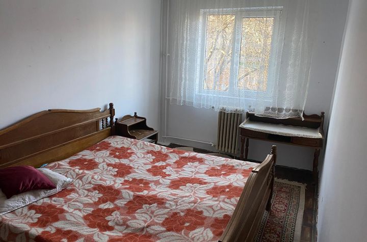 Apartament 4 camere de vanzare CIRCUMVALATIUNII - Timis anunturi imobiliare Timis