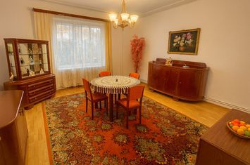 Casă - 5 camere de vanzare TREI STEJARI - Sibiu anunturi imobiliare Sibiu