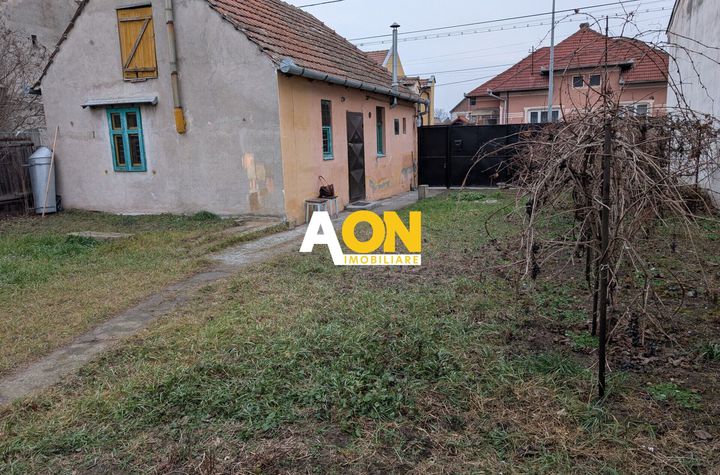 Casa mica,demolabila zona centrala,Alba Iulia anunturi imobiliare Alba