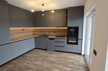 Casa ultrafinisata, situata in Apahida, 0% comision anunturi imobiliare Cluj
