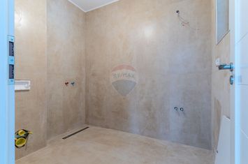 Casă / Vilă cu 5 camere de închiriat în zona Dambul Rotund anunturi imobiliare Cluj