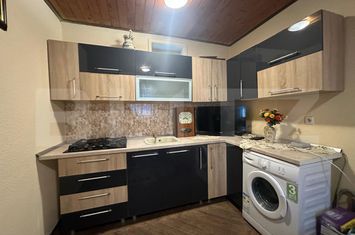 Casă - 3 camere de vanzare HARMAN - Brasov anunturi imobiliare Brasov