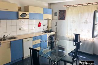 Apartament 4 camere 93 mp