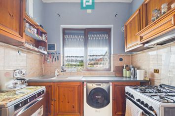 Apartament cu garaj și grădina proprie - Lipova anunturi imobiliare Arad