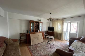 Apartament 3 camere de vanzare SARARI - Dolj anunturi imobiliare Dolj