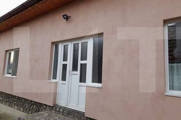 Casă - 3 camere de vanzare CURTICI - Arad anunturi imobiliare Arad
