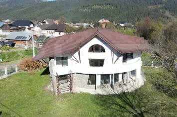Casă - 5 camere de vanzare SUCEAVA - Suceava anunturi imobiliare Suceava