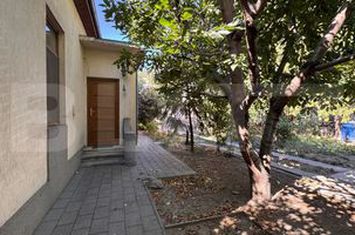 Vilă - 3 camere de vanzare 1 MAI - Dolj anunturi imobiliare Dolj