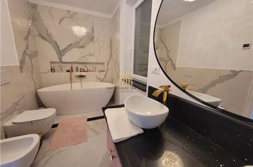 Vilă - 6 camere de vanzare EXTERIOR EST - Suceava anunturi imobiliare Suceava