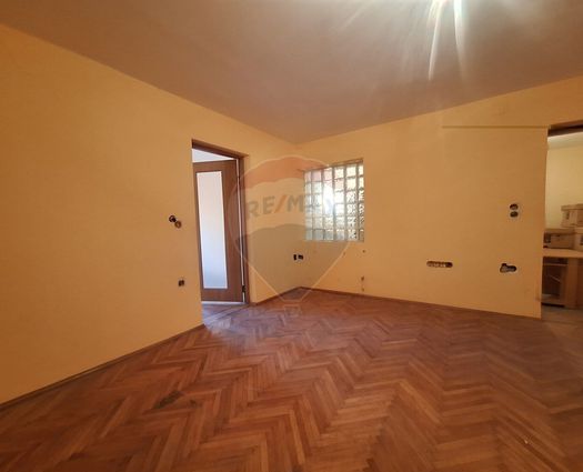 Apartament 4 camere Central, 117 mp