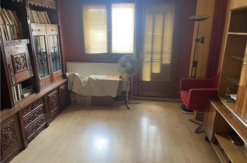 Apartament 3 camere de vanzare CENTRAL - Vrancea anunturi imobiliare Vrancea