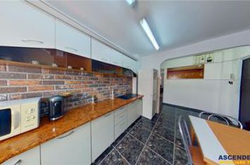 Apartament 4 camere de inchiriat TRACTORUL - Brasov anunturi imobiliare Brasov