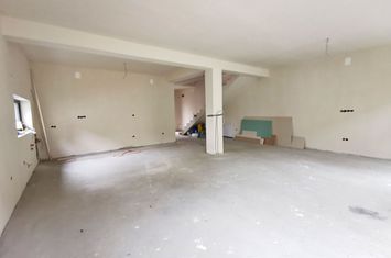 Vilă - 5 camere de vanzare PLOPILOR - Cluj anunturi imobiliare Cluj