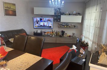 Apartament 3 camere de vanzare CENTRAL - Vrancea anunturi imobiliare Vrancea