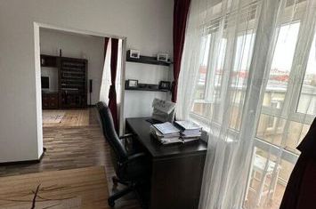 Vanzare apartament 4 camere etaj 1 plus garsoniera parter in vila zona Plevnei anunturi imobiliare Bucuresti