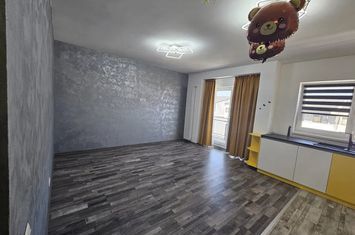 Apartament 3 camere de vanzare RULMENTUL - Brasov anunturi imobiliare Brasov