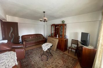 Apartament 3 camere de vanzare SARARI - Dolj anunturi imobiliare Dolj